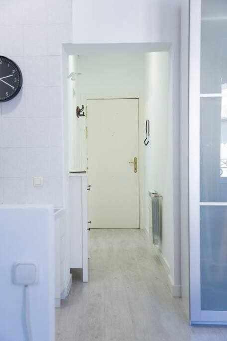 Un Fascinante Estudio En Madrid Centro Zewnętrze zdjęcie